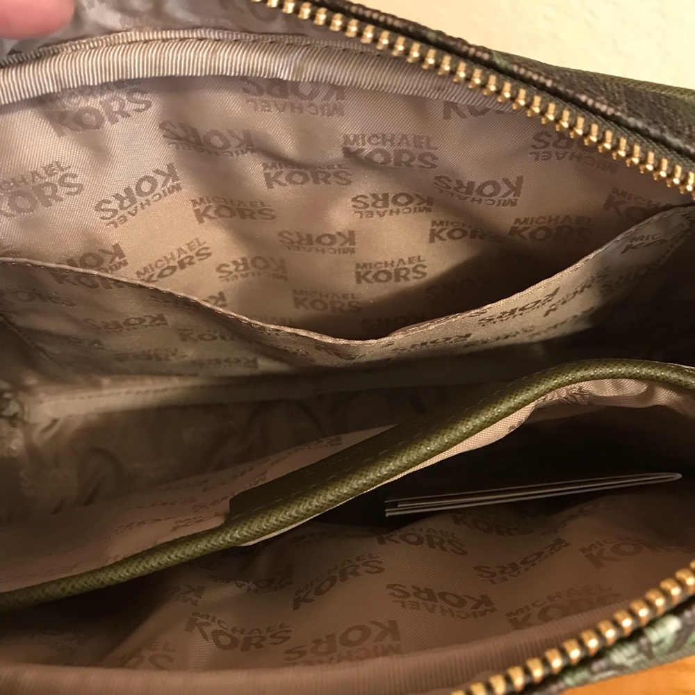 Michael Kors Large Jet set crossbody brown olive - Picture 7 of 8